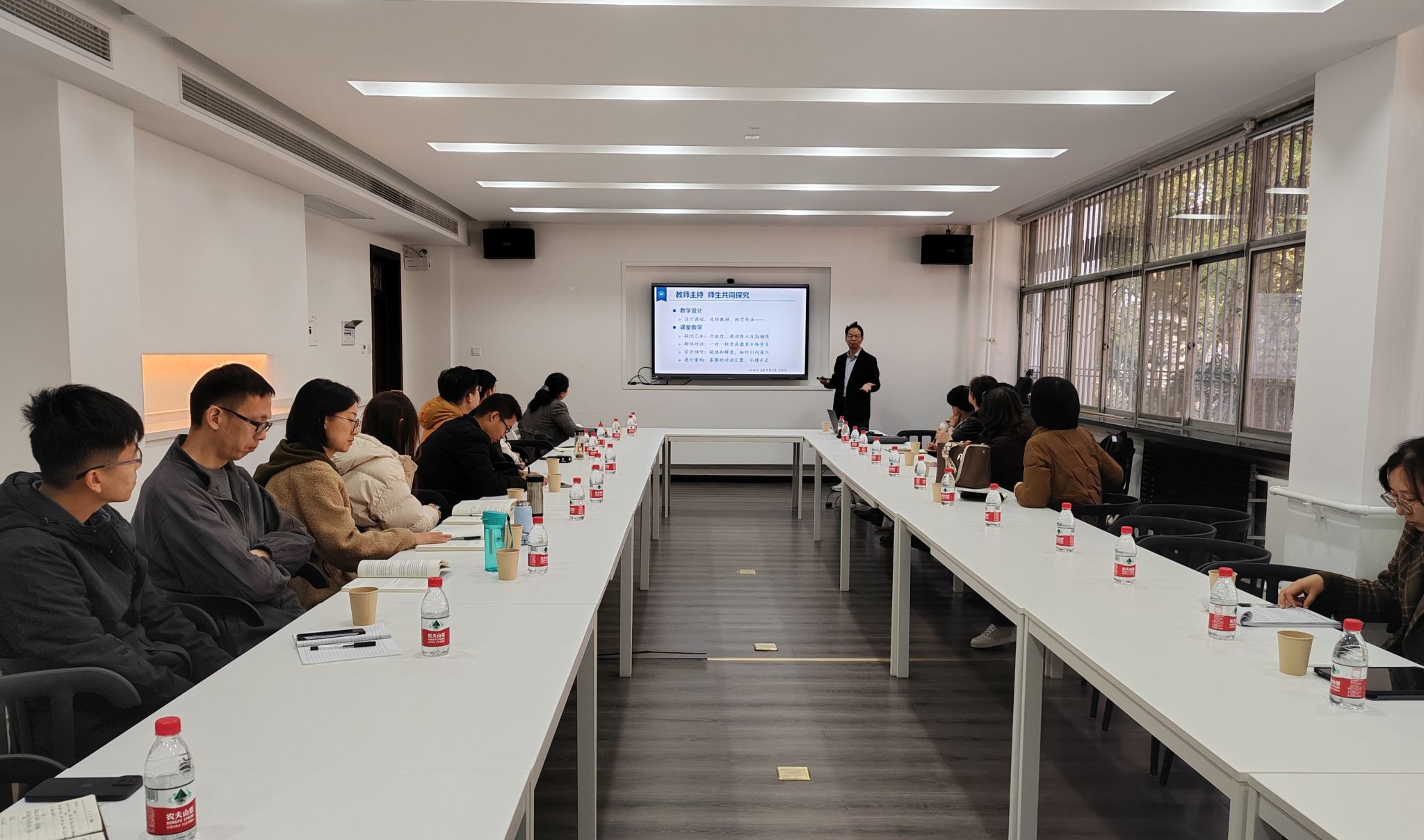 自动化公司邀请北京航天航空大学张有光教授来公司做报告