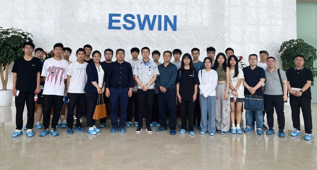 自动化公司组织师生赴奕斯伟硅产业基地参观学习